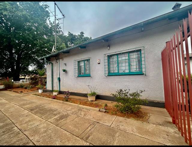 4 BEDROOM HOUSE FOR SALE IN VANDERBIJLPARK CW 2